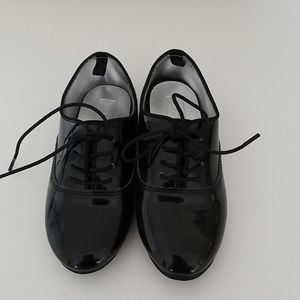 Toddler shiny dress shoes
